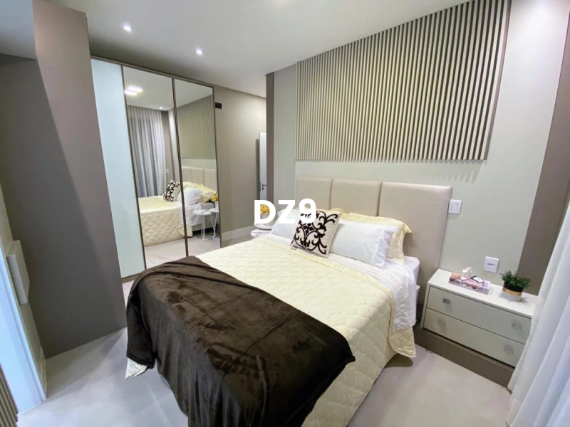 CASA COM 4 DORM EM CONDOMINIO: 9ª foto da galeria de imagens do imóvel