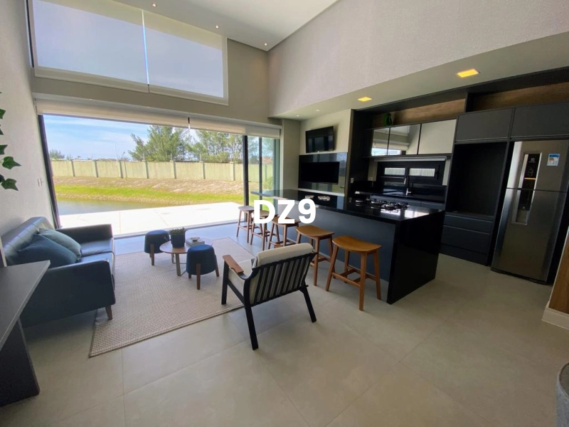 CASA COM 4 DORM EM CONDOMINIO: 5ª foto da galeria de imagens do imóvel