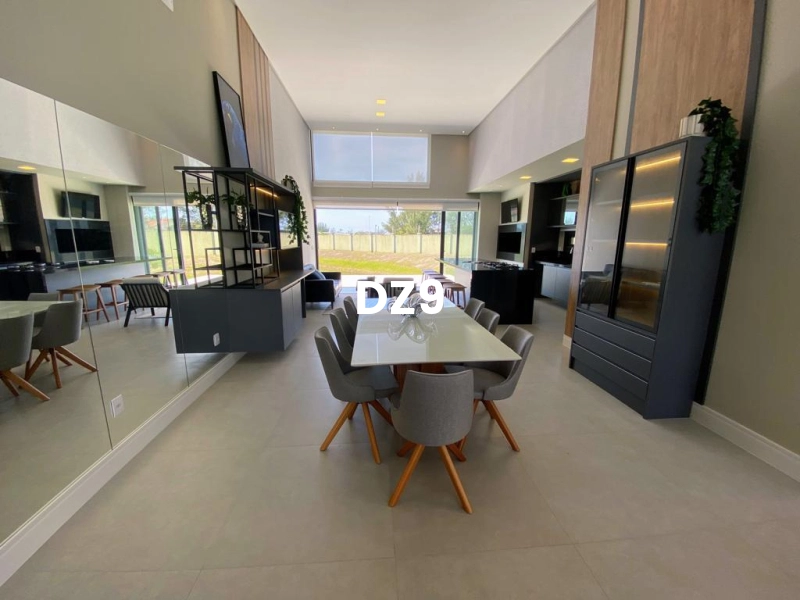 CASA COM 4 DORM EM CONDOMINIO: 6ª foto da galeria de imagens do imóvel