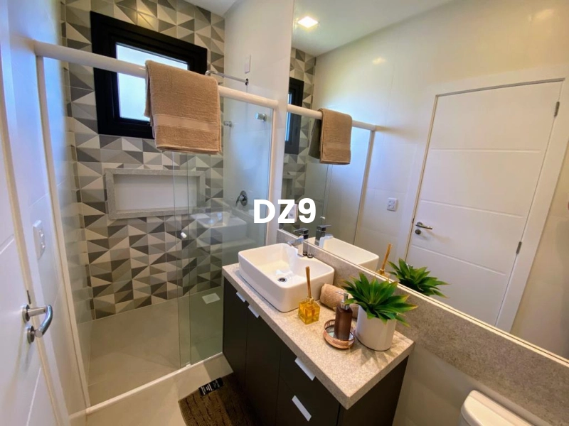 CASA COM 4 DORM EM CONDOMINIO: 3ª foto da galeria de imagens do imóvel