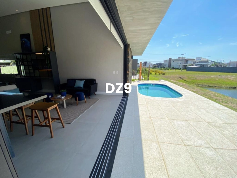CASA COM 4 DORM EM CONDOMINIO: 19ª foto da galeria de imagens do imóvel