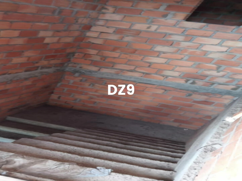 SOBRADO COM 02 APTOS NA PARTE SUPERIOR + PONTO COMERCIAL SENDO UMA OFICINA: 13ª foto da galeria de imagens do imóvel