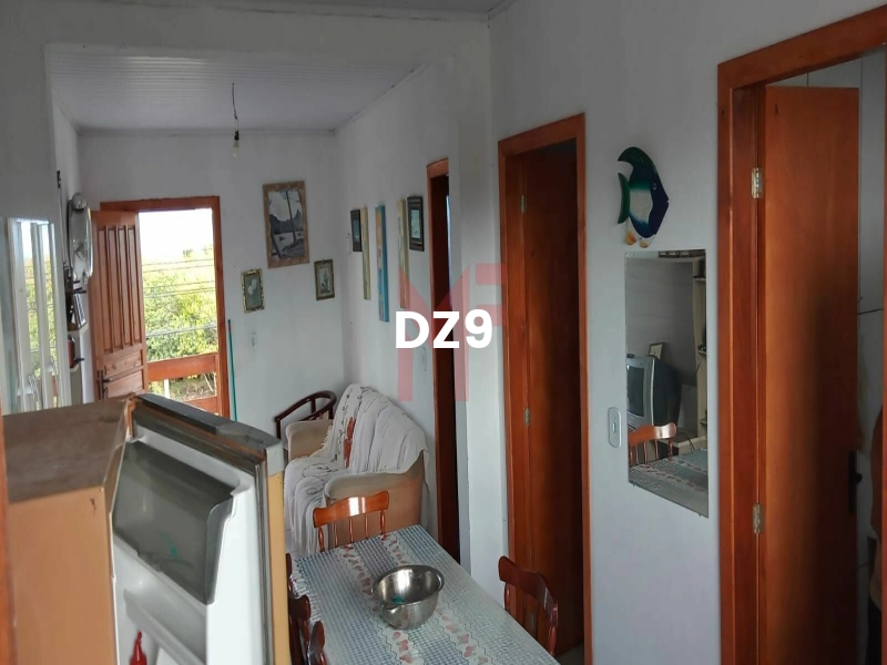 SOBRADO COM 02 APTOS NA PARTE SUPERIOR + PONTO COMERCIAL SENDO UMA OFICINA: 4ª foto da galeria de imagens do imóvel