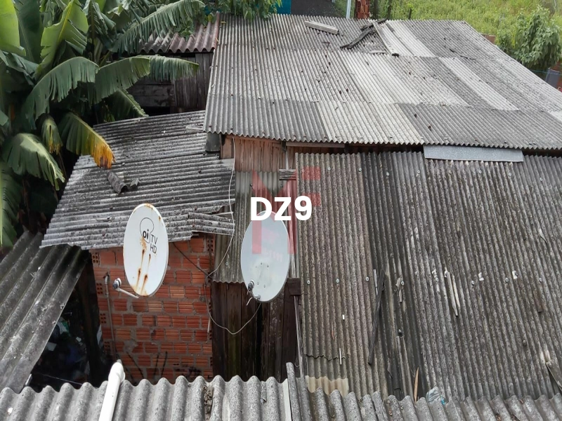 SOBRADO COM 02 APTOS NA PARTE SUPERIOR + PONTO COMERCIAL SENDO UMA OFICINA: 12ª foto da galeria de imagens do imóvel