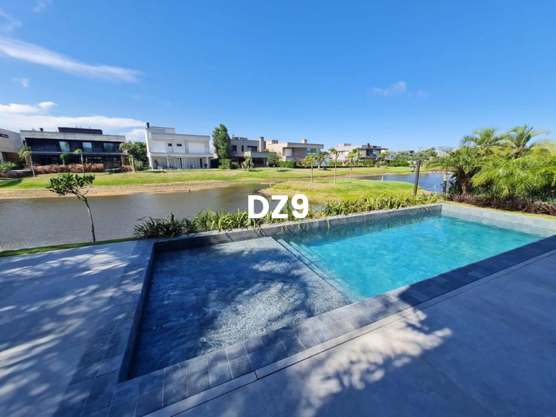 CASA EM CONDOMÍNIO COM 5 SUÍTES!: 9ª foto da galeria de imagens do imóvel