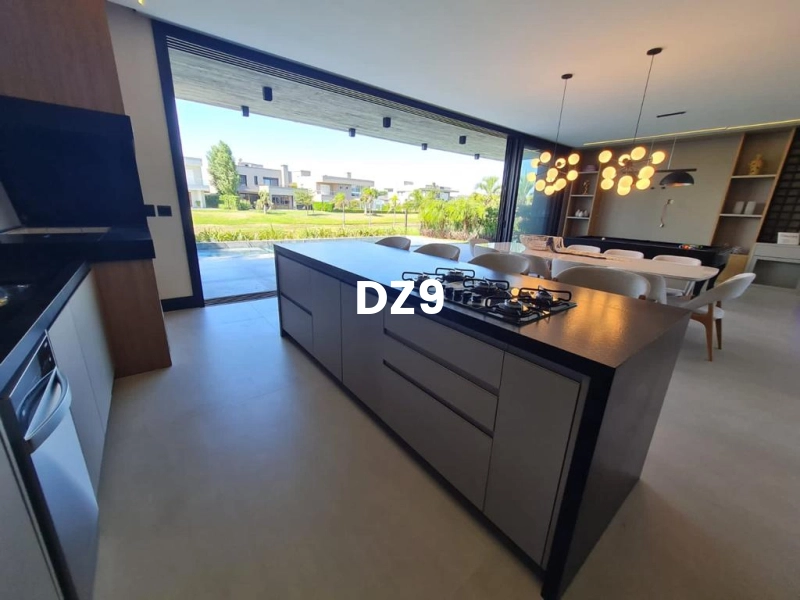 CASA EM CONDOMÍNIO COM 5 SUÍTES!: 6ª foto da galeria de imagens do imóvel