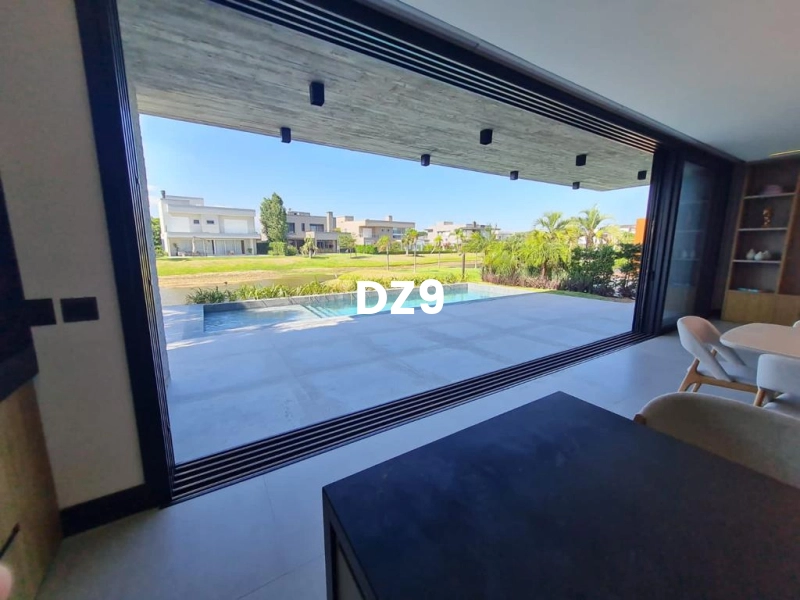 CASA EM CONDOMÍNIO COM 5 SUÍTES!: 4ª foto da galeria de imagens do imóvel