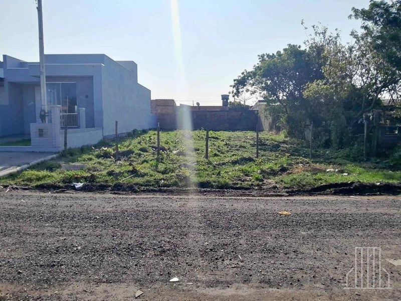 TERRENO COM POTENCIAL À VENDA - AGENDE SUA VISITA E CONFIRA!: 1ª foto da galeria de imagens do imóvel