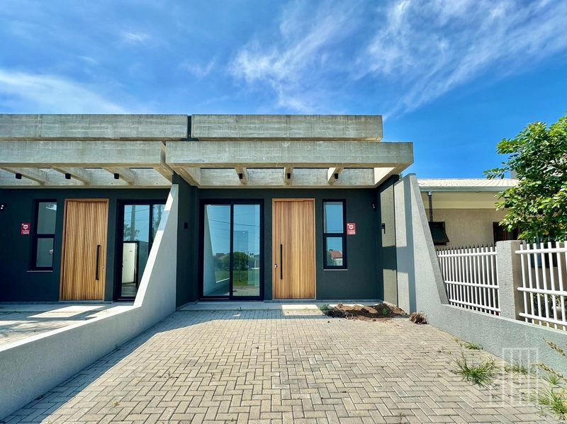LINDA CASA À VENDA NO TRANQUILO BAIRRO GUARANI, EM CAPÃO DA CANOA!: 2ª foto da galeria de imagens do imóvel