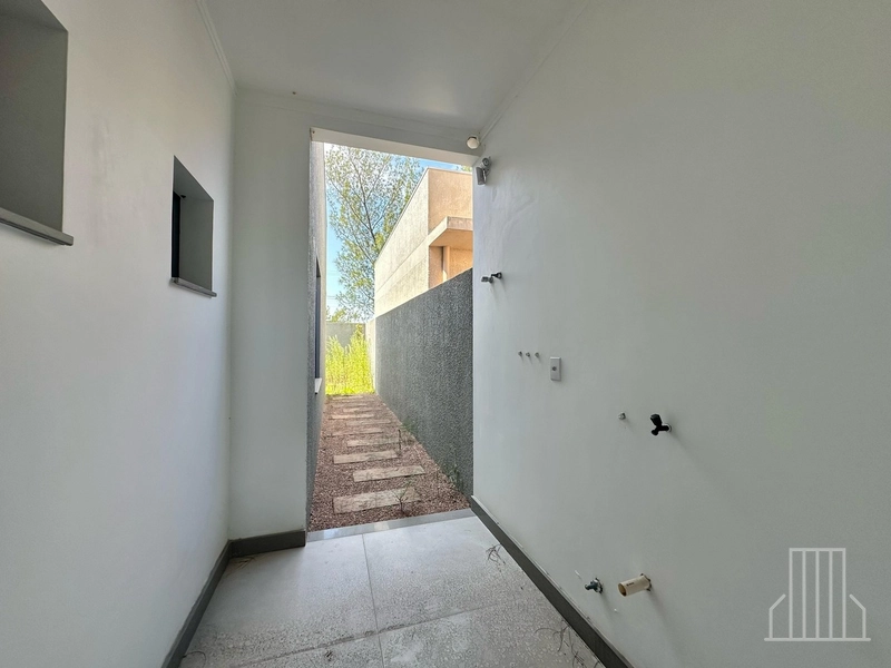 LINDA CASA À VENDA NO TRANQUILO BAIRRO GUARANI, EM CAPÃO DA CANOA!: 7ª foto da galeria de imagens do imóvel