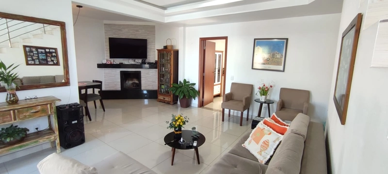 SOBRADO A VENDA, AGENDE UMA VISITA!: 6ª foto da galeria de imagens do imóvel