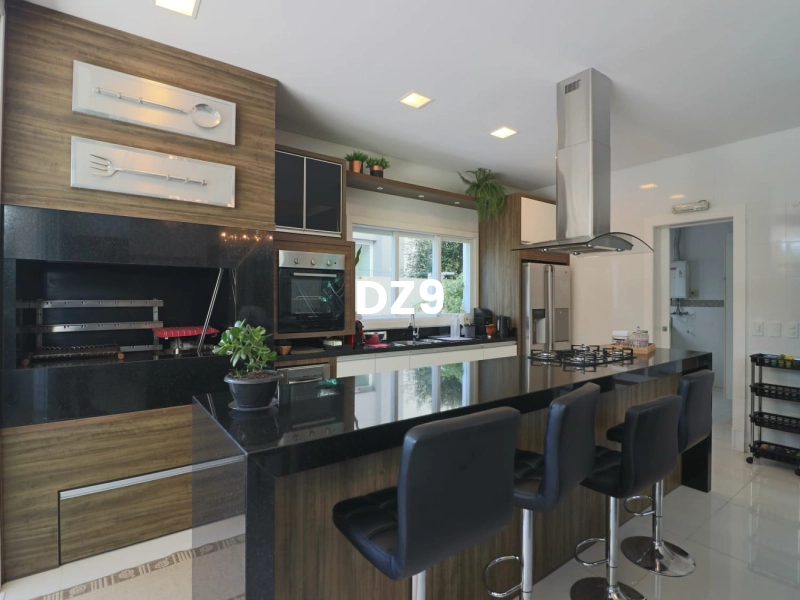 CASA COM  4 DORMITÓRIOS CONDOMINIO FECHADO: 4ª foto da galeria de imagens do imóvel