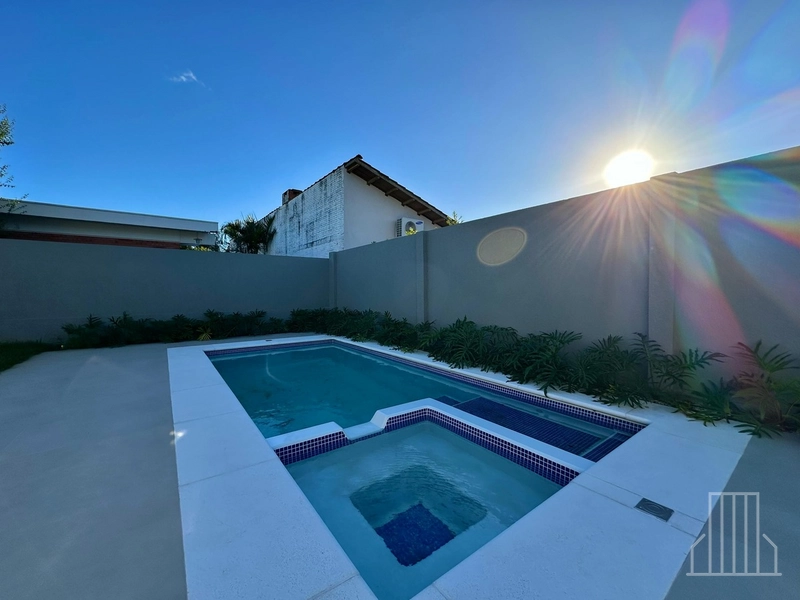 Casa de Luxo à Venda em Atlântida - Conforto, Segurança e Lazer: 16ª foto da galeria de imagens do imóvel