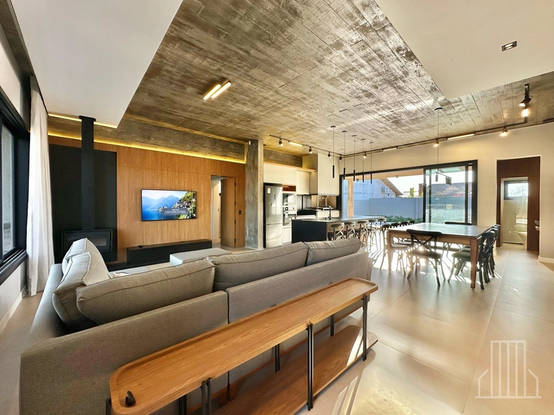 Casa de Luxo à Venda em Atlântida - Conforto, Segurança e Lazer: 7ª foto da galeria de imagens do imóvel