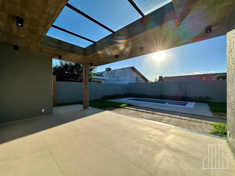 Casa de Luxo à Venda em Atlântida - Conforto, Segurança e Lazer: 17ª foto da galeria de imagens do imóvel