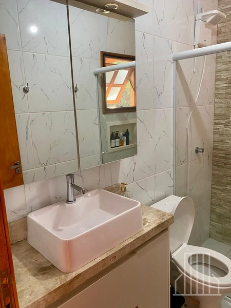 LINDÍSSIMA CASA DE MADEIRA DE LEI  ITAÚBA EM CAPÃO NOVO!: 13ª foto da galeria de imagens do imóvel