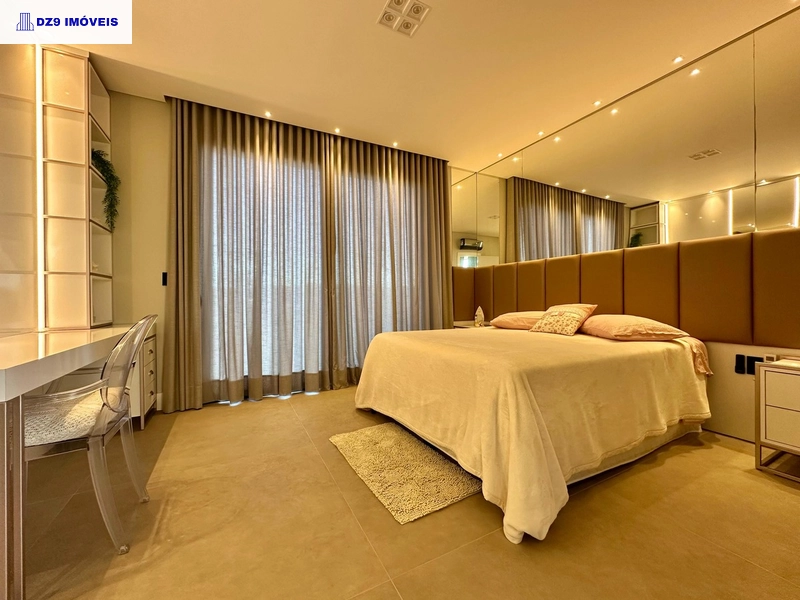 Casa alto padrão, 5 suítes, vista lago, piscina e automação total: 41ª foto da galeria de imagens do imóvel