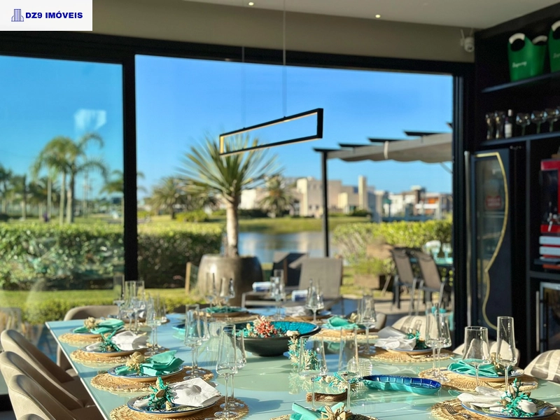 Casa alto padrão, 5 suítes, vista lago, piscina e automação total: 19ª foto da galeria de imagens do imóvel