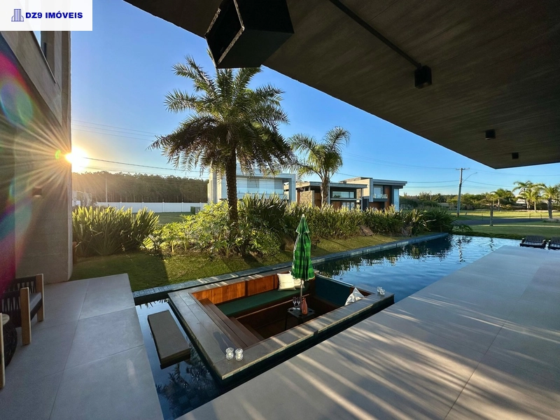Casa alto padrão, 5 suítes, vista lago, piscina e automação total: 22ª foto da galeria de imagens do imóvel