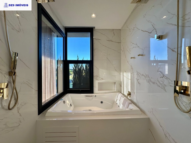 Casa alto padrão, 5 suítes, vista lago, piscina e automação total: 36ª foto da galeria de imagens do imóvel