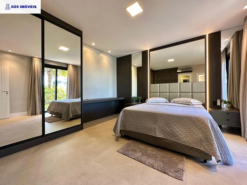 Casa alto padrão, 5 suítes, vista lago, piscina e automação total: 27ª foto da galeria de imagens do imóvel