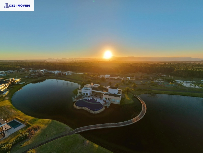 Casa alto padrão, 5 suítes, vista lago, piscina e automação total: 48ª foto da galeria de imagens do imóvel