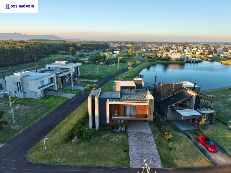 Casa alto padrão, 5 suítes, vista lago, piscina e automação total: 47ª foto da galeria de imagens do imóvel