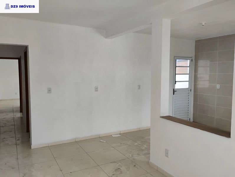 CASA GEMINADA  A VENDA EM CAPÃO NOVO: 4ª foto da galeria de imagens do imóvel