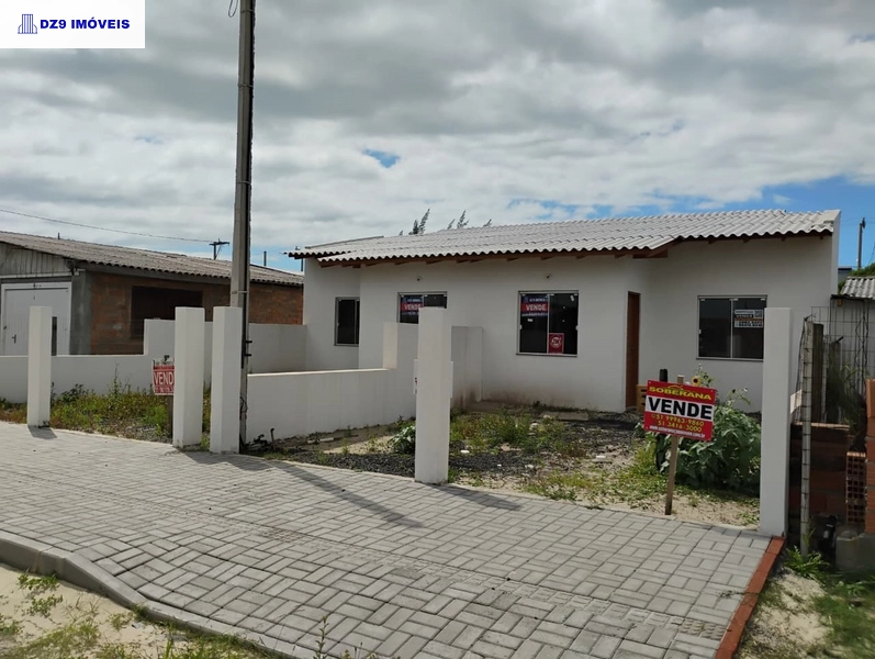 CASA GEMINADA  A VENDA EM CAPÃO NOVO: 2ª foto da galeria de imagens do imóvel