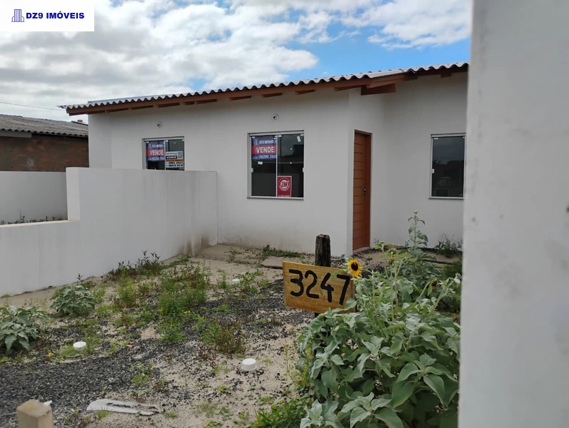 CASA GEMINADA  A VENDA EM CAPÃO NOVO: 1ª foto da galeria de imagens do imóvel