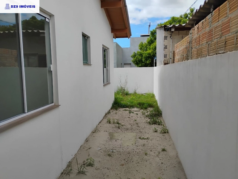 CASA GEMINADA  A VENDA EM CAPÃO NOVO: 12ª foto da galeria de imagens do imóvel