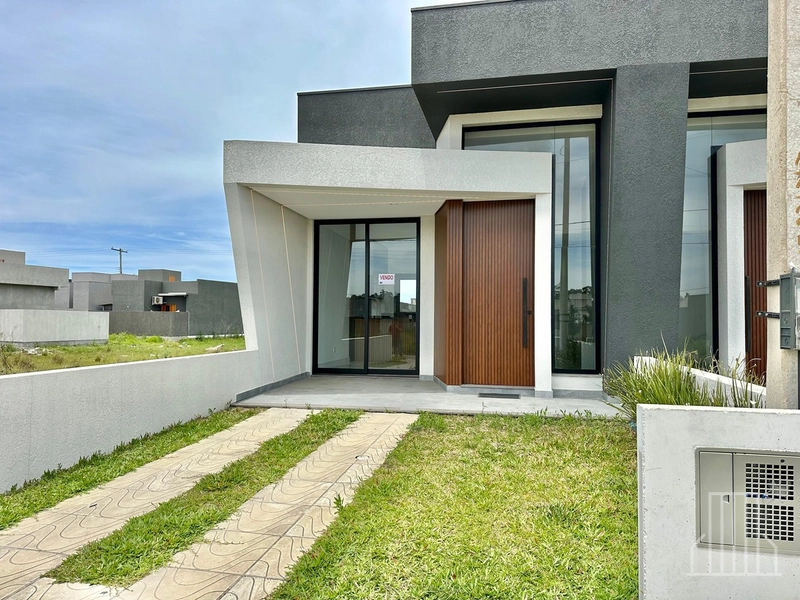 LINDA CASA À VENDA NO TRANQUILO BAIRRO GUARANI, EM CAPÃO DA CANOA!: 2ª foto da galeria de imagens do imóvel