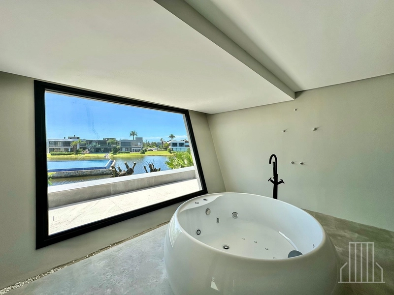 Mansão Fantástica à Venda no Condomínio Enseada – Xangri-lá: 23ª foto da galeria de imagens do imóvel