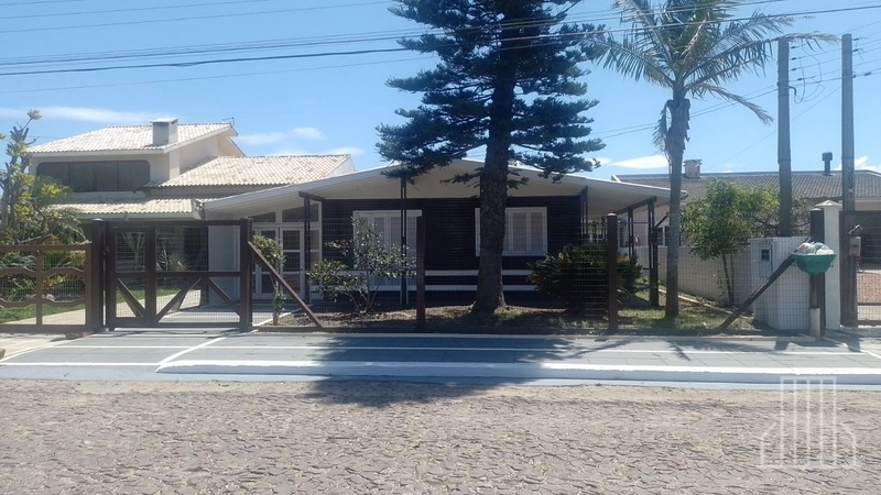 EXCELENTE CASA À VENDA LOCALIZADA NO BAIRRO ZONA NORTE!: 1ª foto da galeria de imagens do imóvel