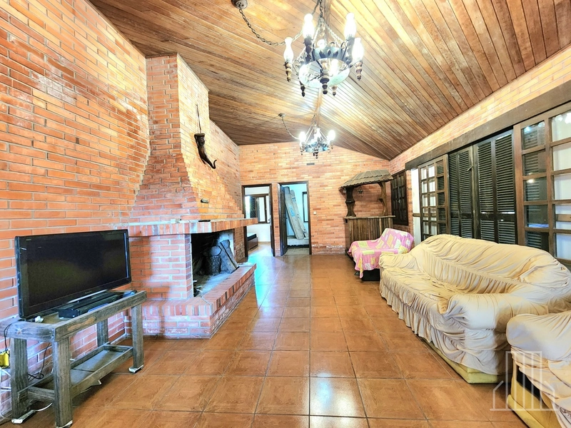 EXCELENTE SOBRADO COM 5 DORMITÓRIOS NO BAIRRO CAPÃO NOVO!: 16ª foto da galeria de imagens do imóvel