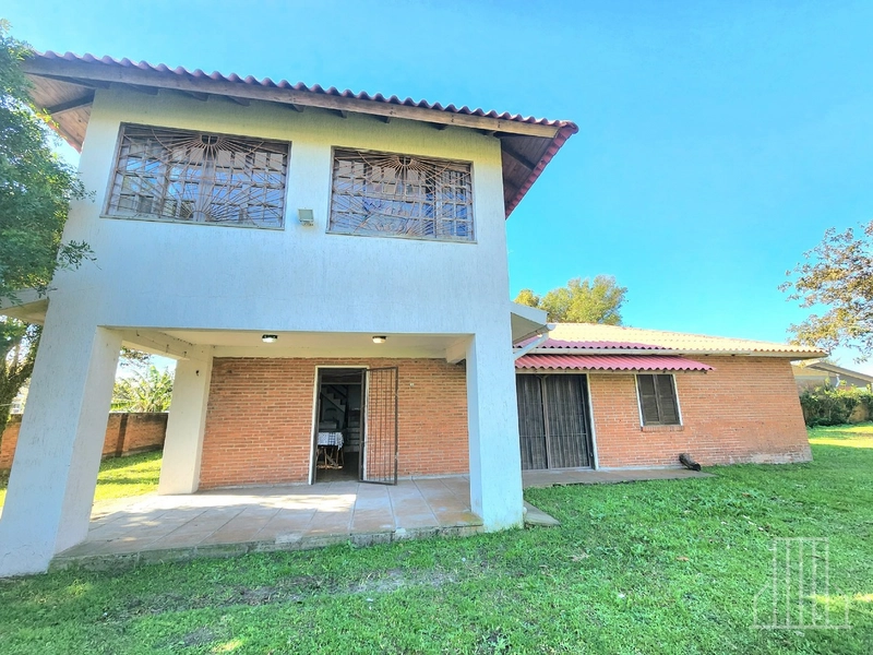 EXCELENTE SOBRADO COM 5 DORMITÓRIOS NO BAIRRO CAPÃO NOVO!: 7ª foto da galeria de imagens do imóvel