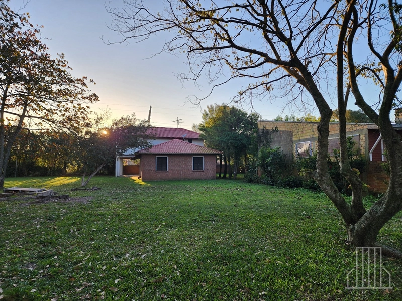 EXCELENTE SOBRADO COM 5 DORMITÓRIOS NO BAIRRO CAPÃO NOVO!: 10ª foto da galeria de imagens do imóvel