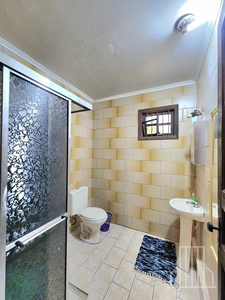 EXCELENTE SOBRADO COM 5 DORMITÓRIOS NO BAIRRO CAPÃO NOVO!: 23ª foto da galeria de imagens do imóvel