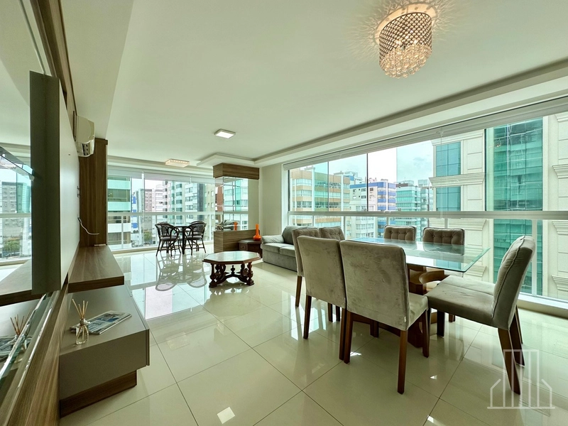 Apartamento à Venda - 1 Quadra do Mar, de Esquina!: 3ª foto da galeria de imagens do imóvel