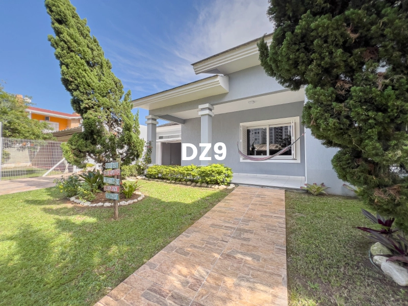 CASA COM 5 DORMITORIOS!: 3ª foto da galeria de imagens do imóvel