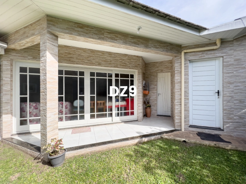 CASA COM 5 DORMITORIOS!: 14ª foto da galeria de imagens do imóvel