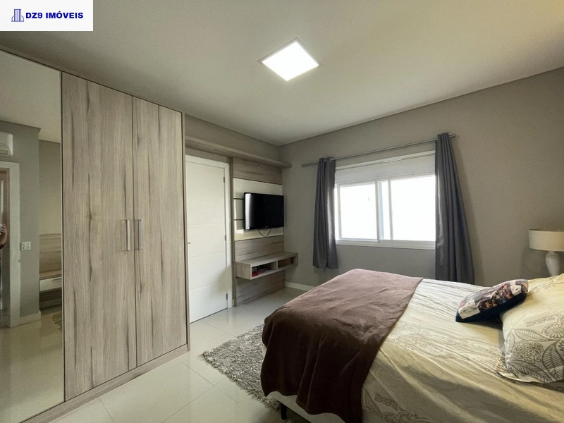 LINDA CASA NO CONDADO DE CAPÃO: 10ª foto da galeria de imagens do imóvel