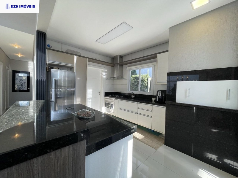 LINDA CASA NO CONDADO DE CAPÃO: 17ª foto da galeria de imagens do imóvel