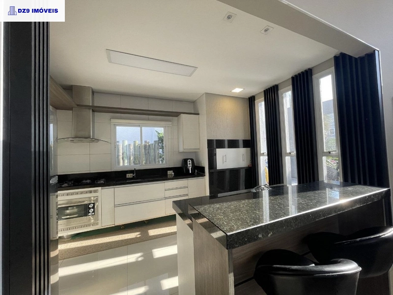 LINDA CASA NO CONDADO DE CAPÃO: 13ª foto da galeria de imagens do imóvel