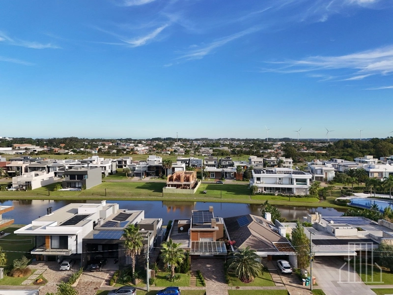 EXCELENTE CASA À VENDA EM CONDOMÍNIO FECHADO - BEIRA LAGO!: 29ª foto da galeria de imagens do imóvel