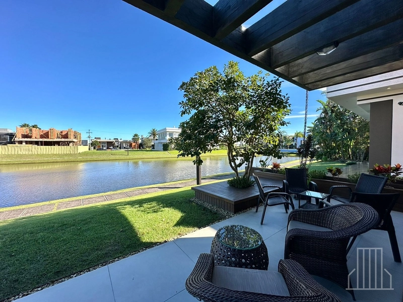 EXCELENTE CASA À VENDA EM CONDOMÍNIO FECHADO - BEIRA LAGO!: 6ª foto da galeria de imagens do imóvel