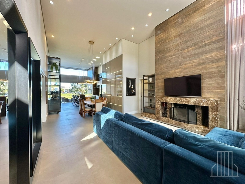 EXCELENTE CASA À VENDA EM CONDOMÍNIO FECHADO - BEIRA LAGO!: 7ª foto da galeria de imagens do imóvel