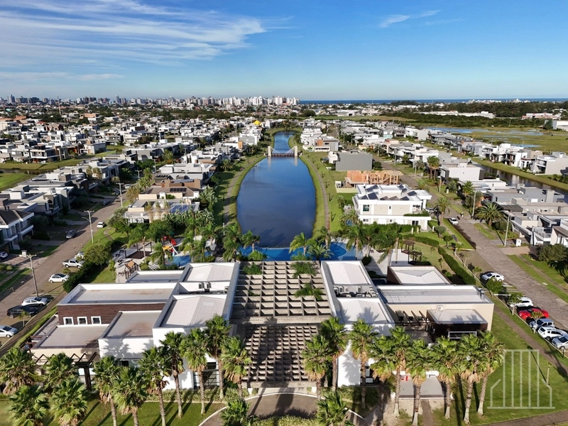 EXCELENTE CASA À VENDA EM CONDOMÍNIO FECHADO - BEIRA LAGO!: 28ª foto da galeria de imagens do imóvel