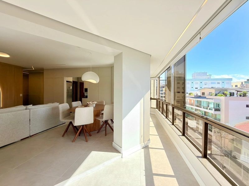 Alto Padrão no Centro de Capão da Canoa,3 Dormitórios, Sacada com Churrasqueira e Excelente Posição Solar: 7ª foto da galeria de imagens do imóvel