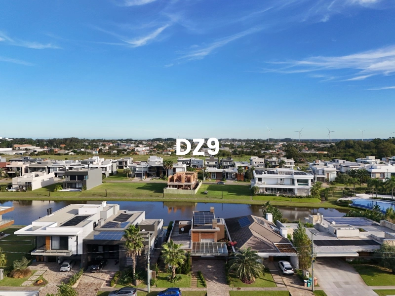 CASA ESTILOSA E ACONCHEGANTE EM CONDOMÍNIO FECHADO À VENDA!: 2ª foto da galeria de imagens do imóvel